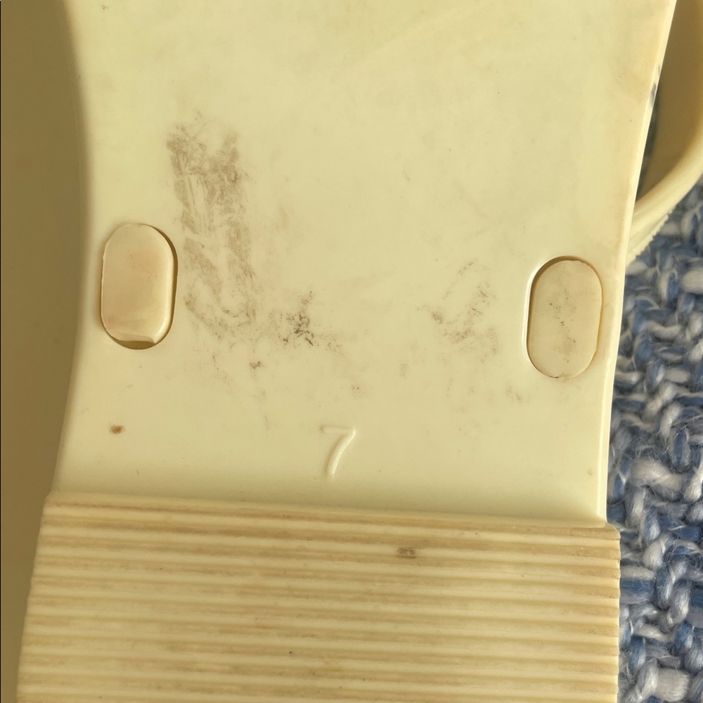 Tory Burch Women's Cream Sandals - Picture 6 of 6